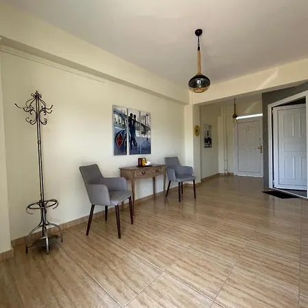 Olympian Two Floor Ferienhaus